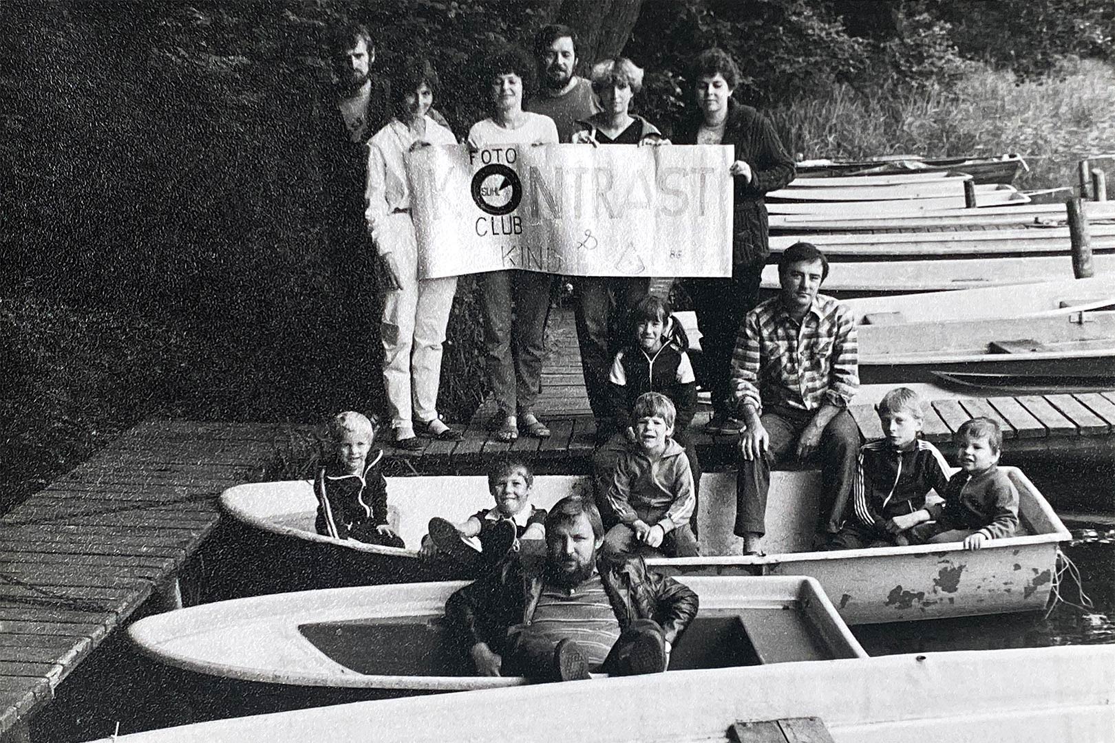 Fotoclub-Kontrast-Reise 1986 Mecklenburg: vorn: Peter Gräfe, rechts: Manfred Hiersemann, hinten links: Andreas Müller?, Mitte: Günter Giese, davor deren Frauen und Kinder