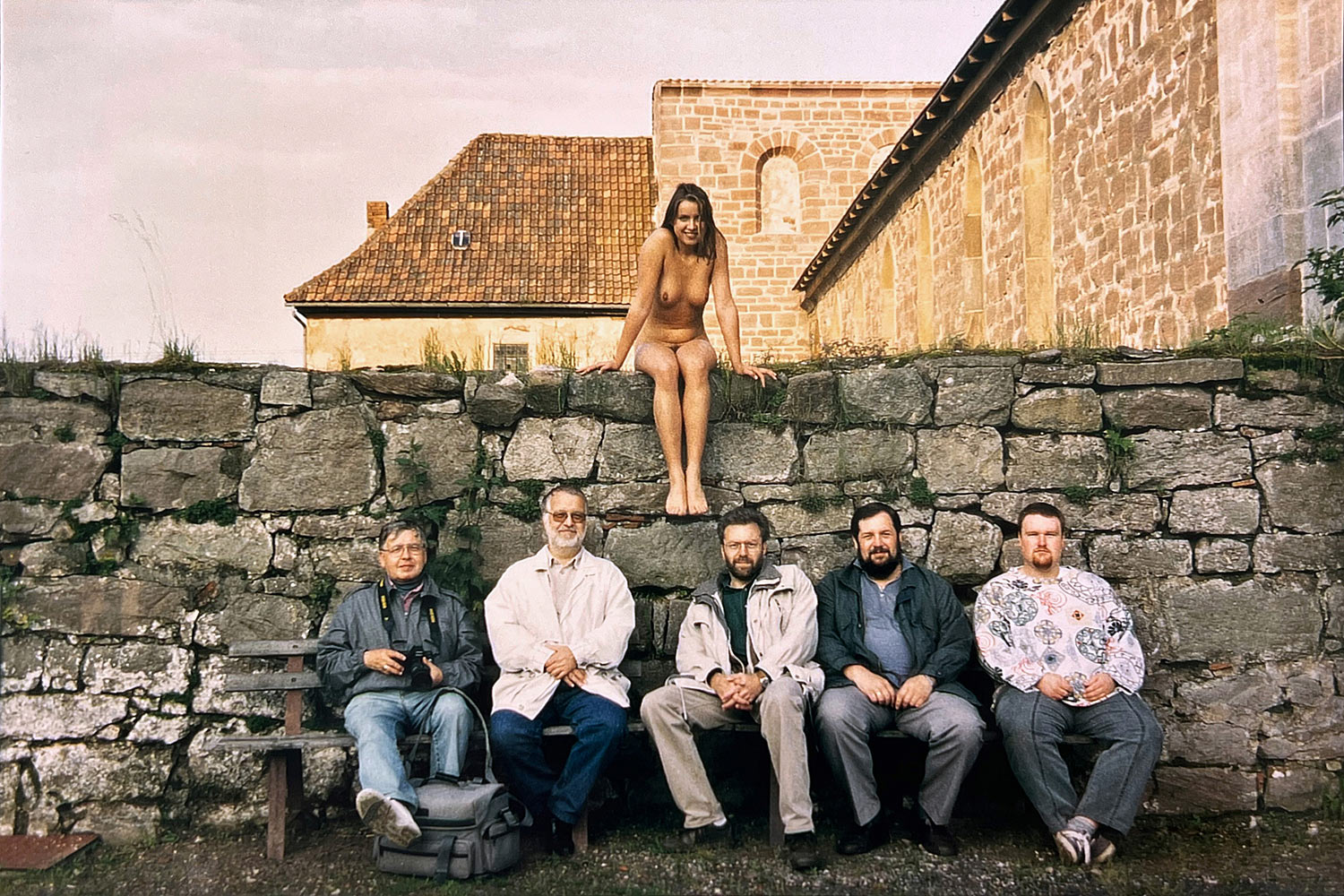 1995-kloster-vessra-aktfotoworkshop-charlie-walter-hinghaus-claus-gebhardt-guenter-giese-tilo-boessel-IMG_6205 Juni 1995: Fotoclub Kontrast Suhl: Akt-Fotoworkshop im Hennebergischen Museum Kloster Veßra: Karl-Heinz Richter, ?, Claus Gebhardt, Günter Giese, Tilo Bössel und Model