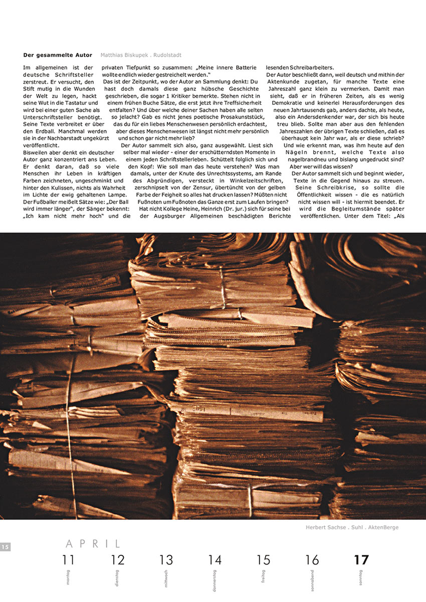 2004-Literaturkalender-Thueringer-Ansichten-2005-15 Der gesammelte Autor (Text: Matthias Biskupek) | Aktenberge (Foto: Herbert Sachse) . Literaturkalender Thüringer Ansichten 2005