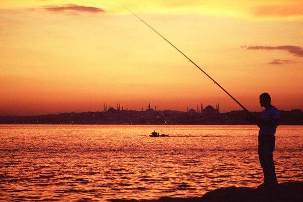 Angler am Bosporus (Foto: Ines Koch)