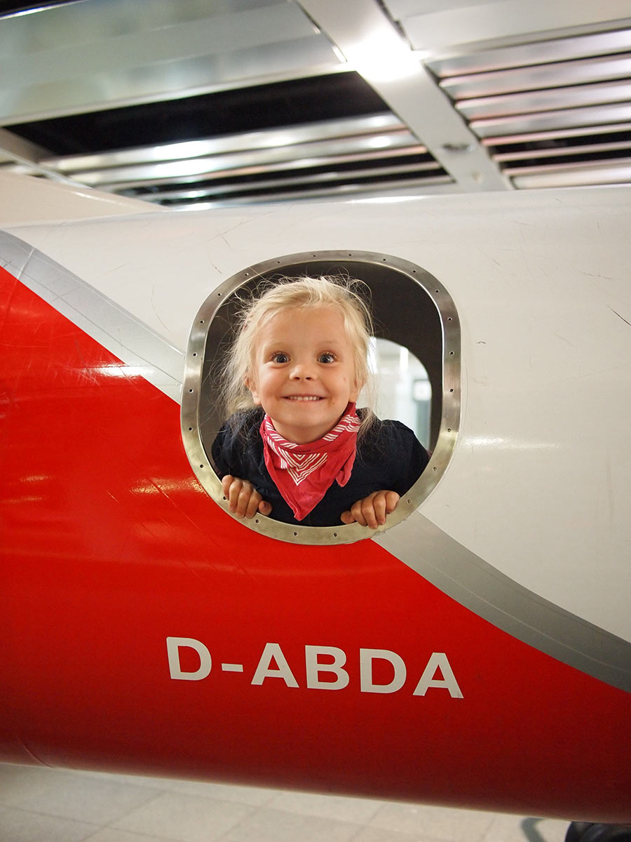 Flugbegleiterin (Foto: Peter Zastrow)