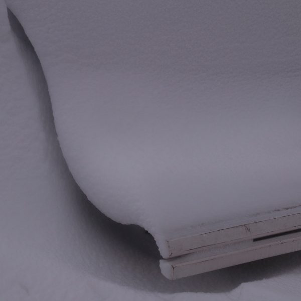 Bank im Schnee (Foto: Ines Koch)