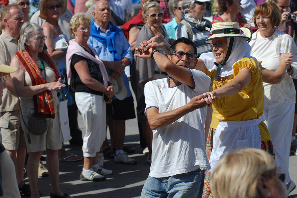 Volkstanz (Foto: Manuela Hahnebach)