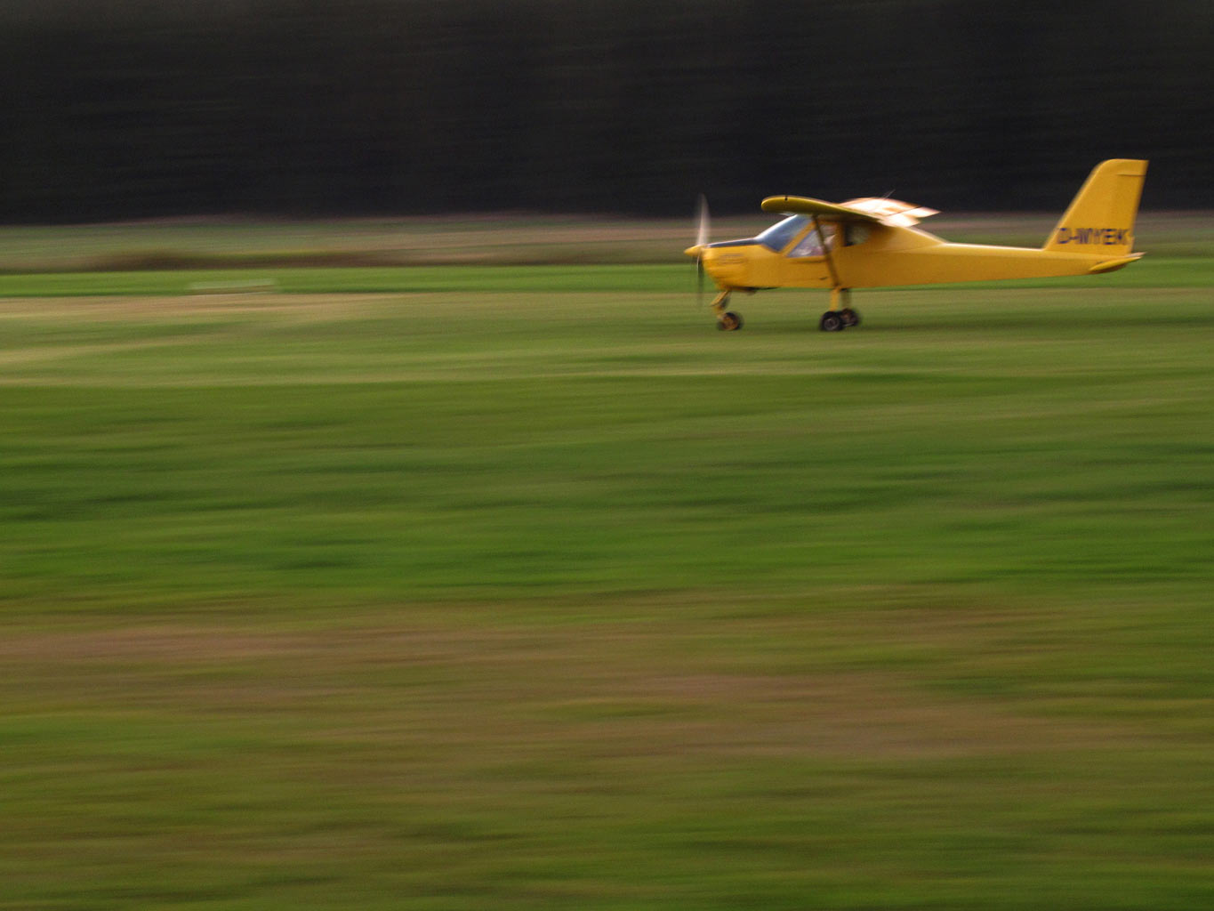 2011-10-zz04_4_C04_0063b_ak_17 Serie: Flug (Foto: Andreas Kuhrt)