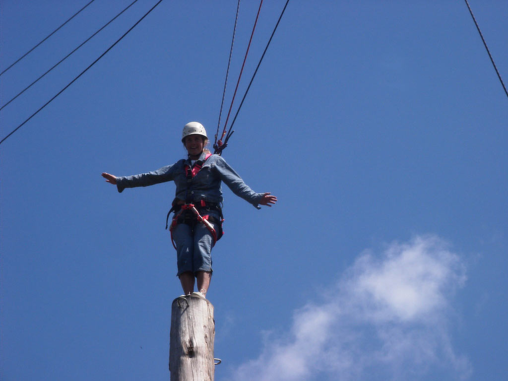 2011-bdj-zz07_3_Pfahlklettern3_joh_11 Serie: Pfahlklettern (Foto: Johanna Hartung)