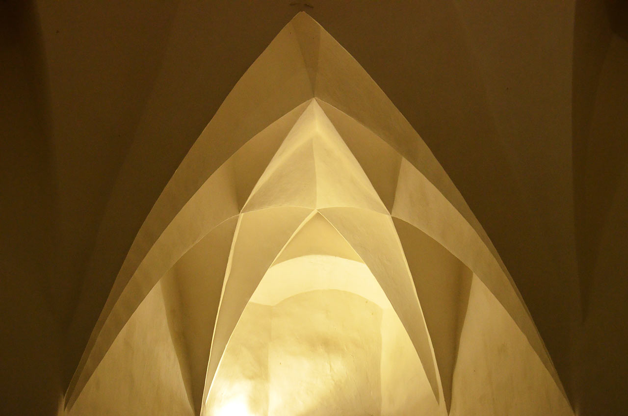 2012-03-zz08_2_Bild2_gg_21_1 Serie: Gotisches Gewölbe (Foto: Günter Giese)