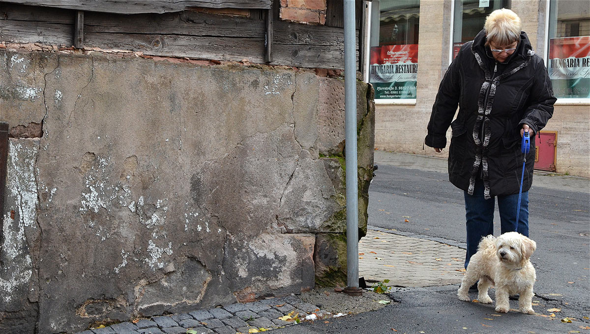 Gassi gehn . Sonntags bei uns um die Ecke (Foto: Günter Giese)