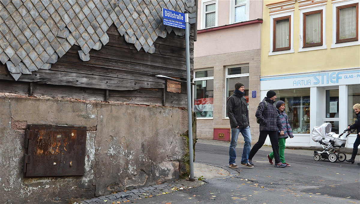 Suhl: Ecke Gothaer Straße / Döllstraße . Sonntags bei uns um die Ecke (Foto: Günter Giese)