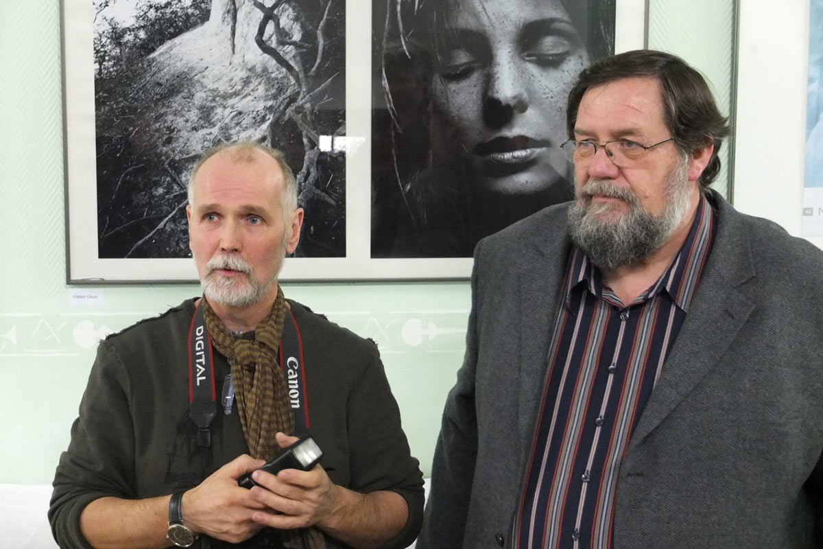 2012-ausstellung-fotografie-giese-koch-musikschule-suhl-eroeffnung-DSCF9696 Ausstellung Fotografie Günter Giese + Rainer Koch (Eröffnung) . Musikschule Suhl . 2012 (Foto: Manuela Hahnebach)