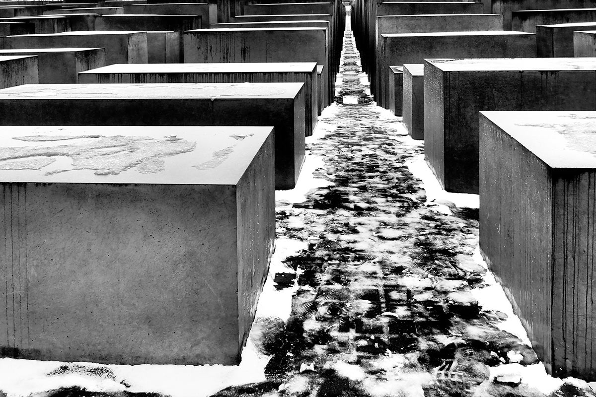 Serie: Holocaust Mahnmal Berlin (Foto: Manuela Hahnebach)