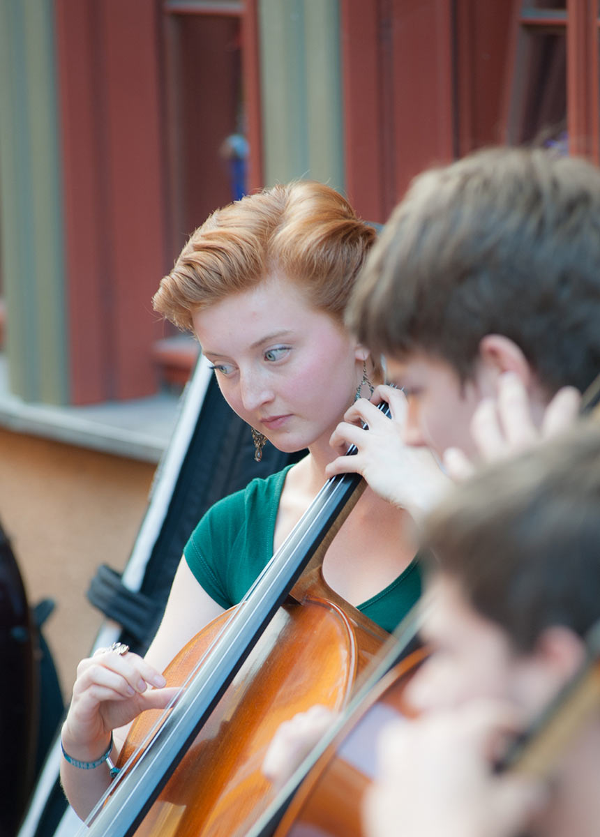 2013-07-32_sie-spielt-cello_upf_15 Sie spielt Cello (Foto: Uli Pfeufer)