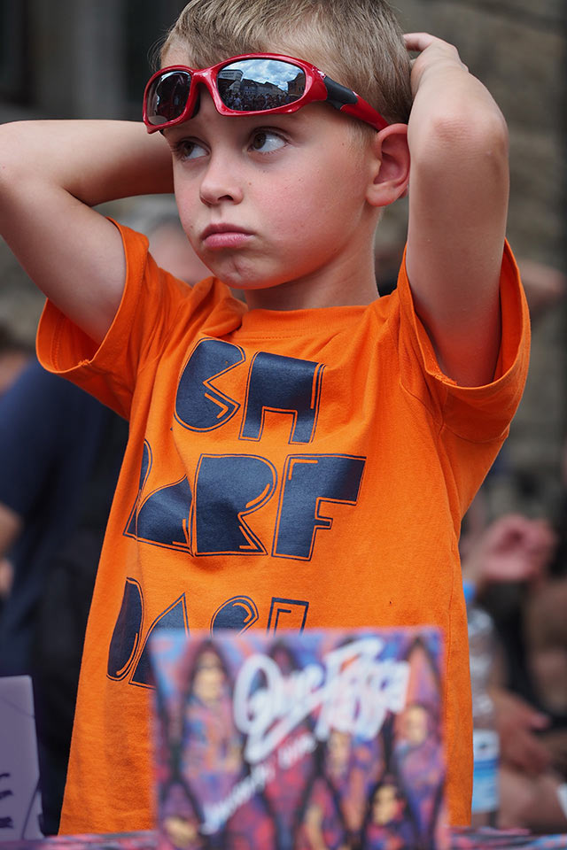 2014-07-portrait_mit_sonnenbrille_mh_14 Porträt mit Sonnenbrille (Foto: Andreas Kuhrt)