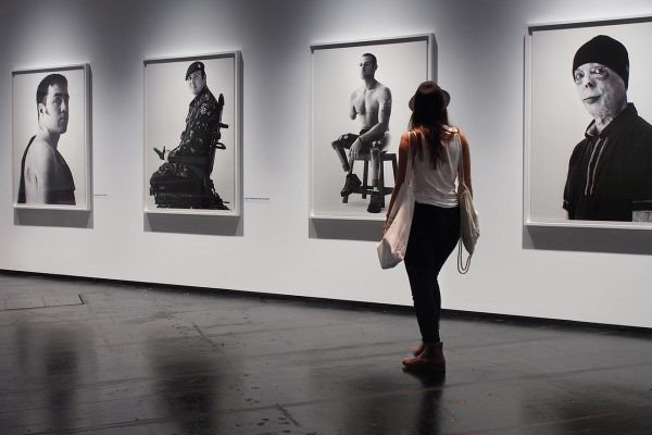 Kriegsfolgen im Blick (Foto: Manuela Hahnebach)