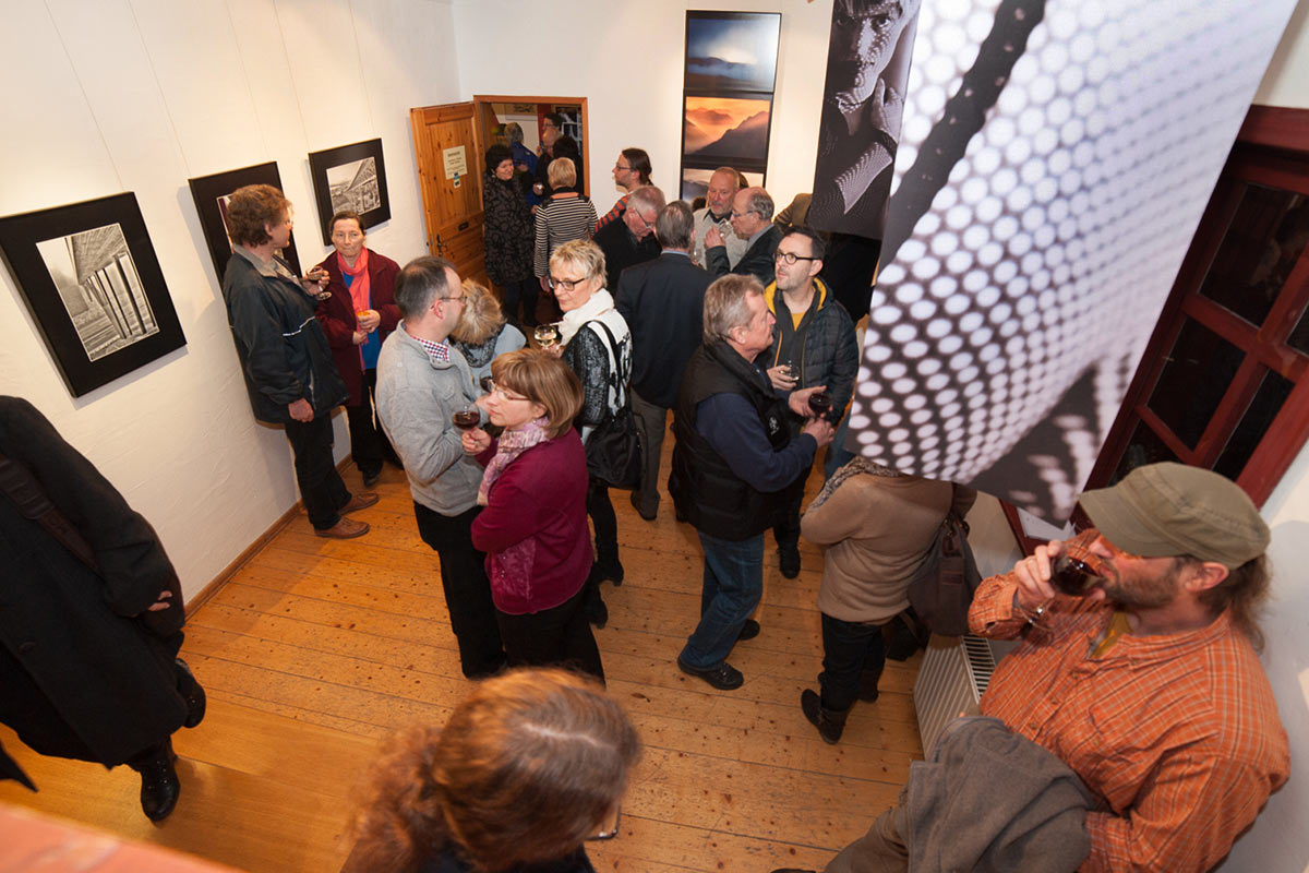 Eröffnung der Fotoausstellung Kontrast . Galerie im Bürgerhaus Zella-Mehlis . 2014 (Foto: Ute Zohles)