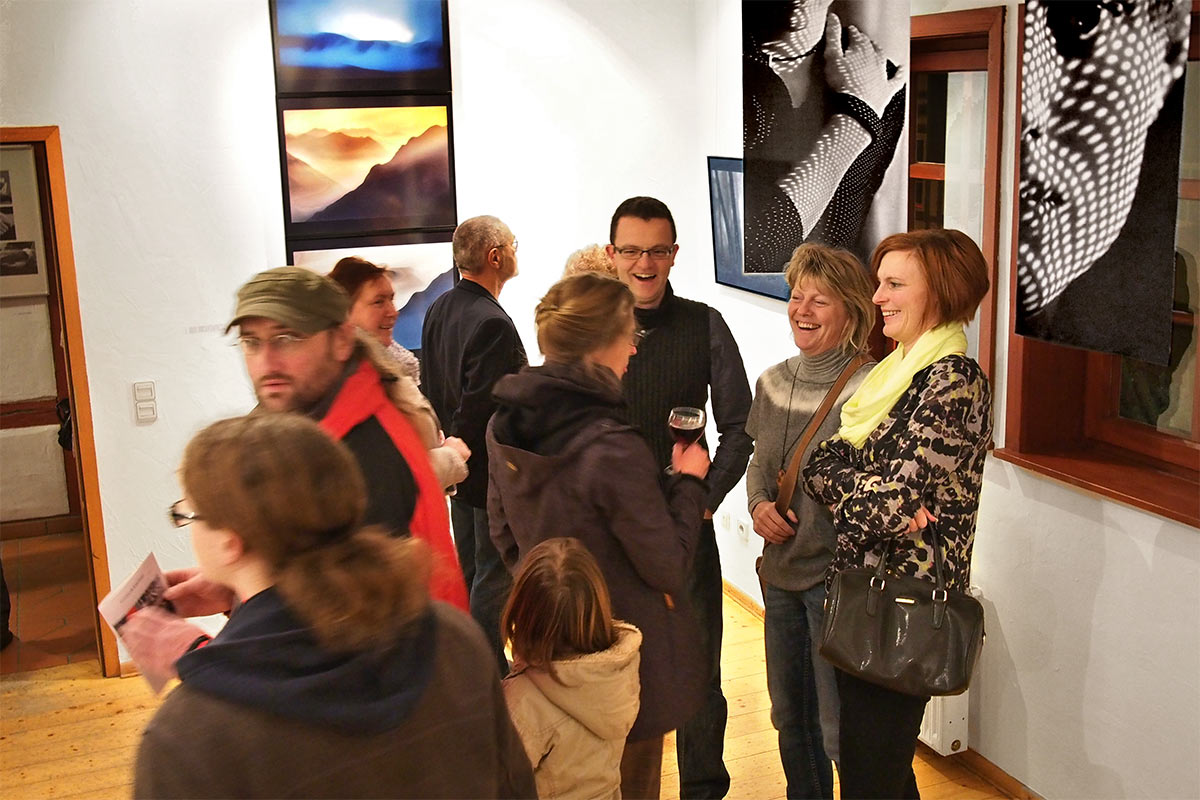Eröffnung der Fotoausstellung Kontrast . Galerie im Bürgerhaus Zella-Mehlis . 2014 (Foto: Manuela Hahnebach)