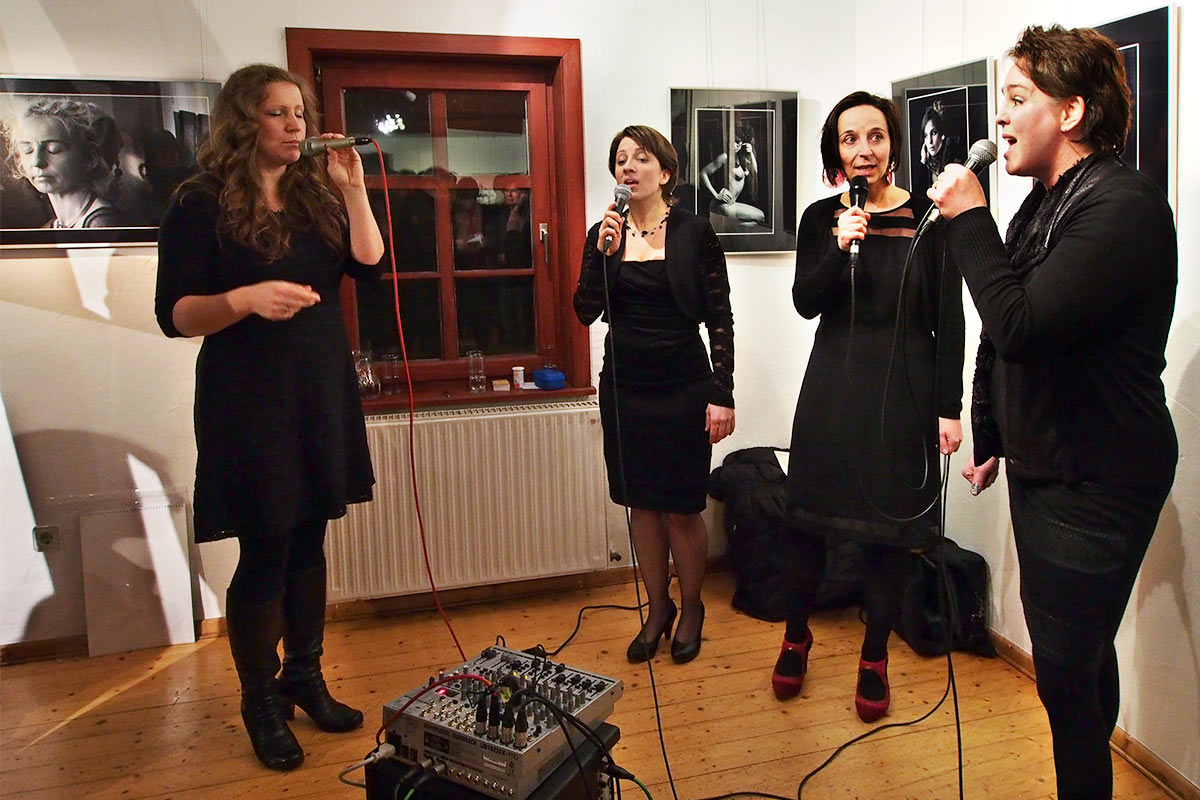 Lilly Lindenberg . Eröffnung der Fotoausstellung Kontrast . Galerie im Bürgerhaus Zella-Mehlis . 2014 (Foto: Manuela Hahnebach)