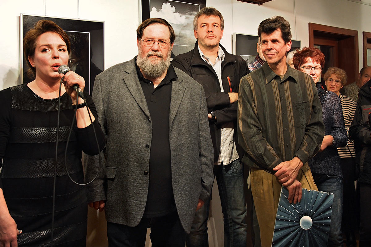 Eröffnung der Fotoausstellung Kontrast . Galerie im Bürgerhaus Zella-Mehlis . 2014 (Foto: Manuela Hahnebach)