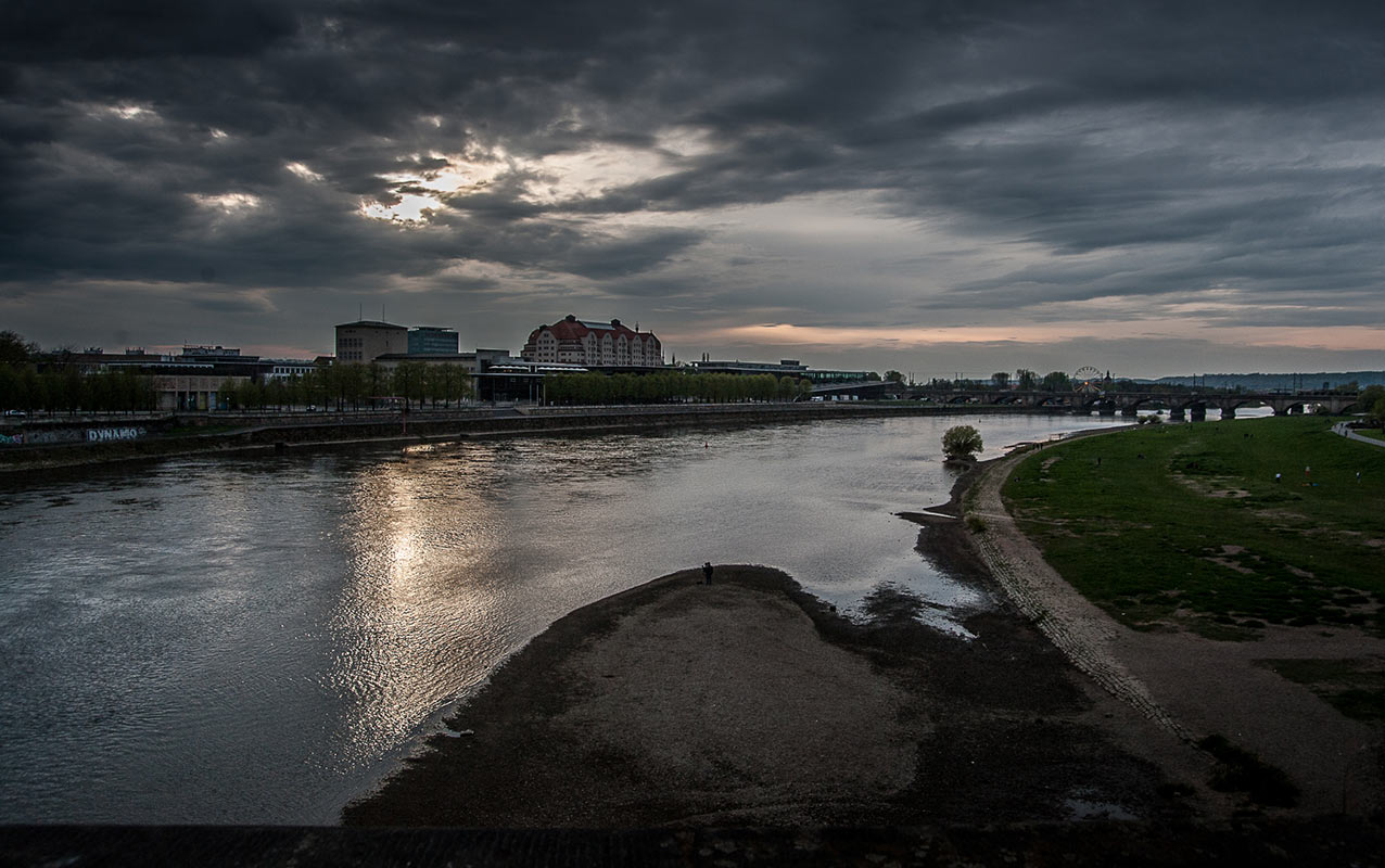 2015-05-01-abendstimmung-am-fluss-upf-4.25 Abendstimmung am Fluss (Foto: Uli Pfeufer)