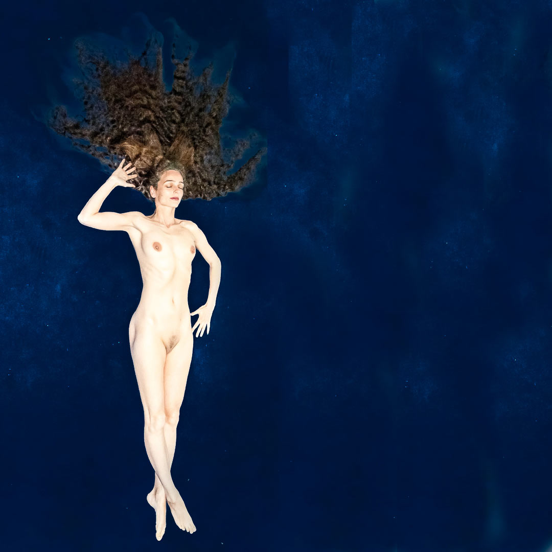 Frau auf blauem Grund (Foto: Uli Pfeufer)