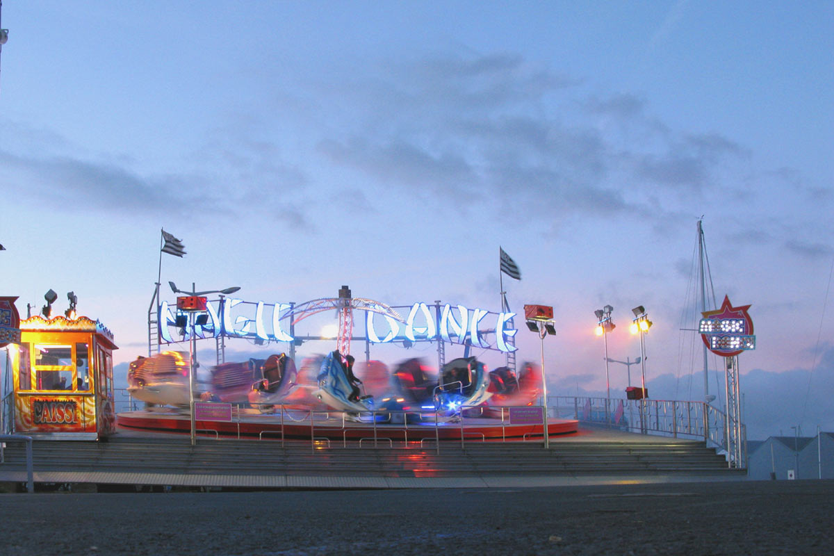 2015-10-15-Fahrgeschaeft-pms-5.5 Fahrgeschäft (Foto: Peter Maximilian Schmidt)