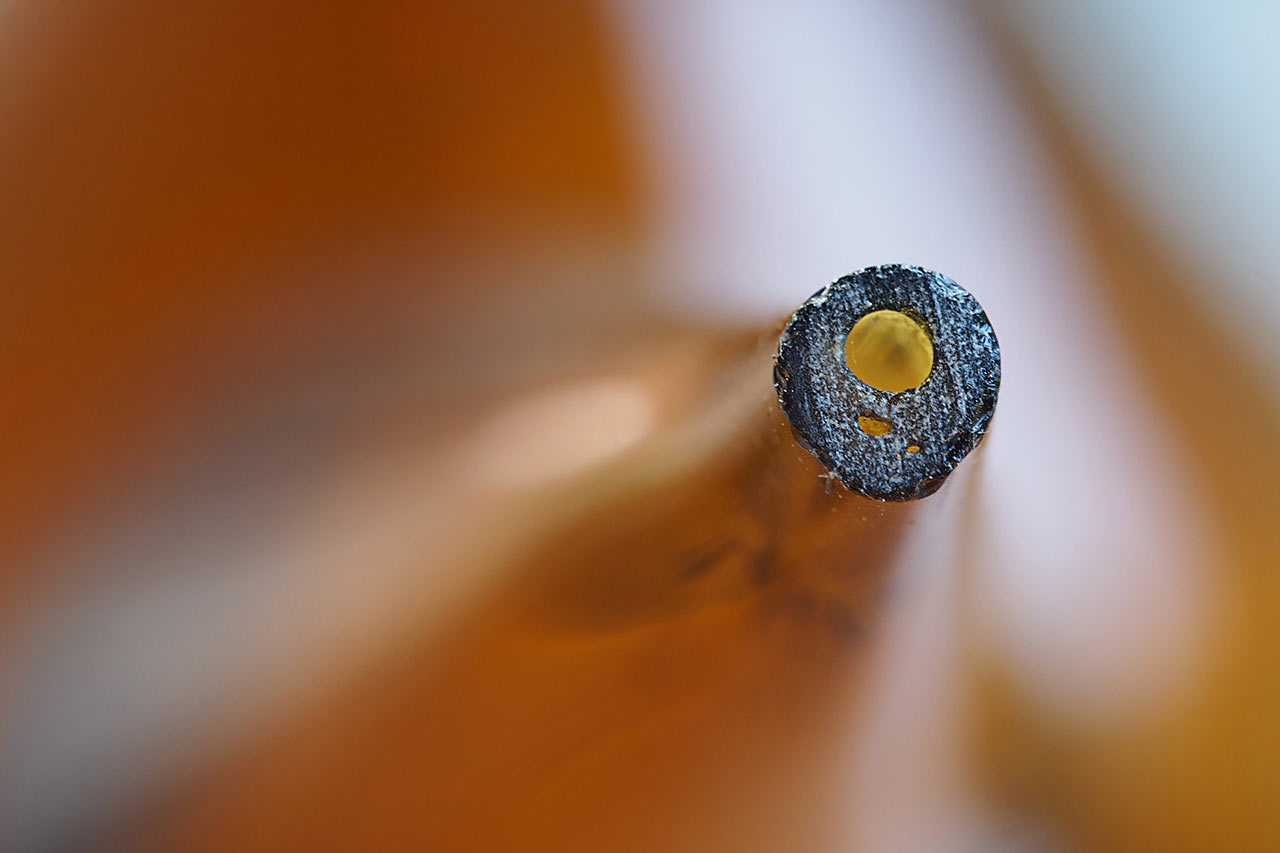 2015-10-24-schnittstelle_glasflasche_2-mh-5.66 Schnittstelle an Glasflasche (Foto: Manuela Hahnebach)