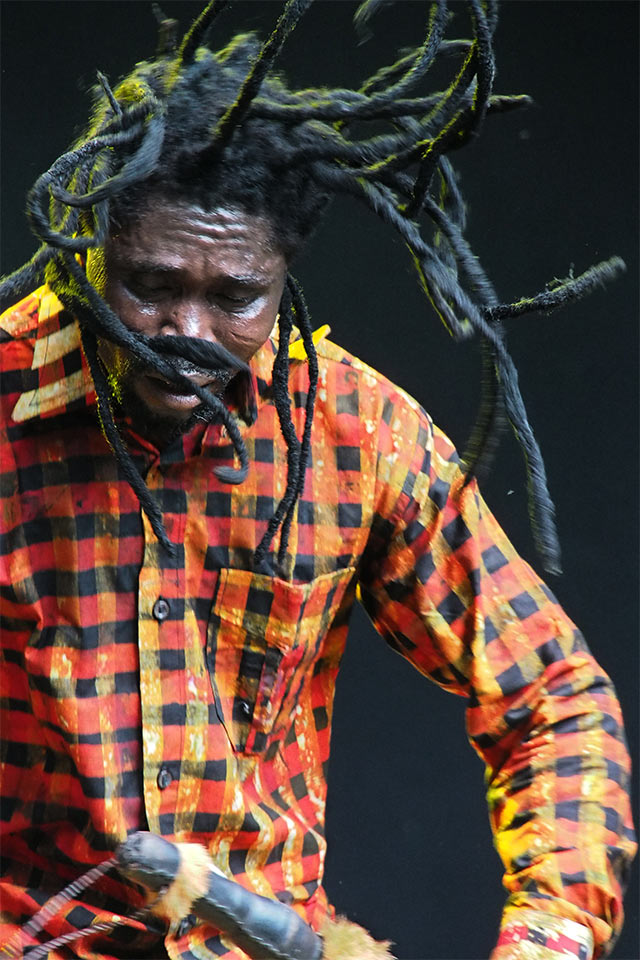 2016-10-zz05-1-schuettel-frisur-ak-6.33 Serie: Schüttelfrisur (Foto: Andreas Kuhrt)