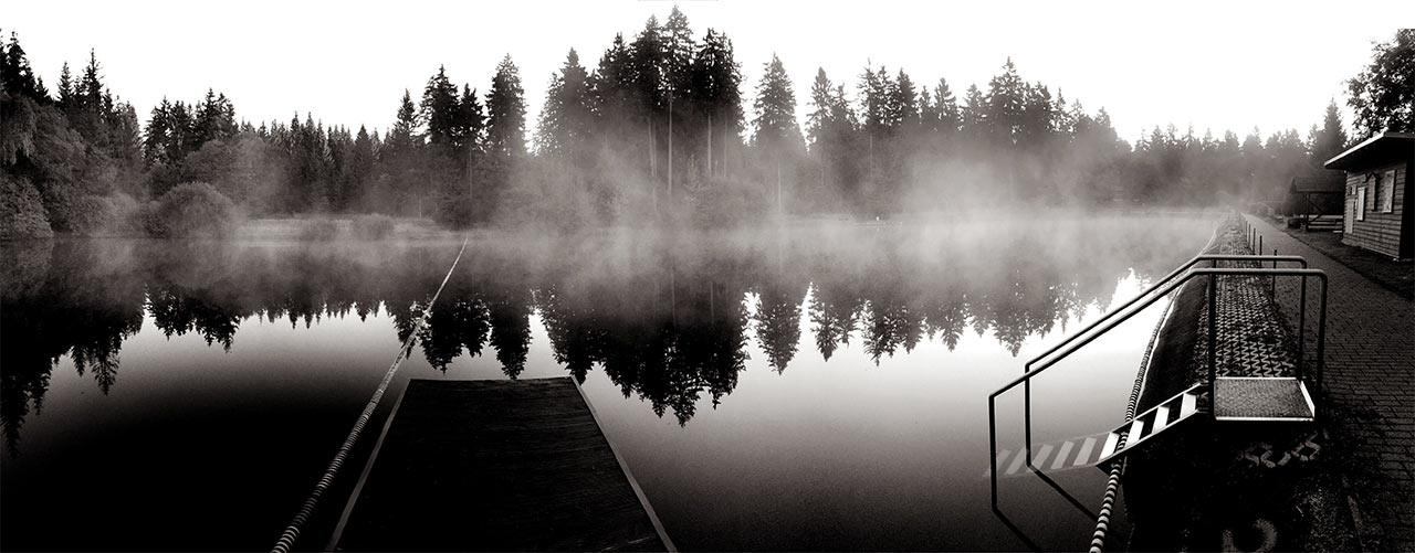 Rennsteigbad im Morgennebel (Foto: Manuela Hahnebach)