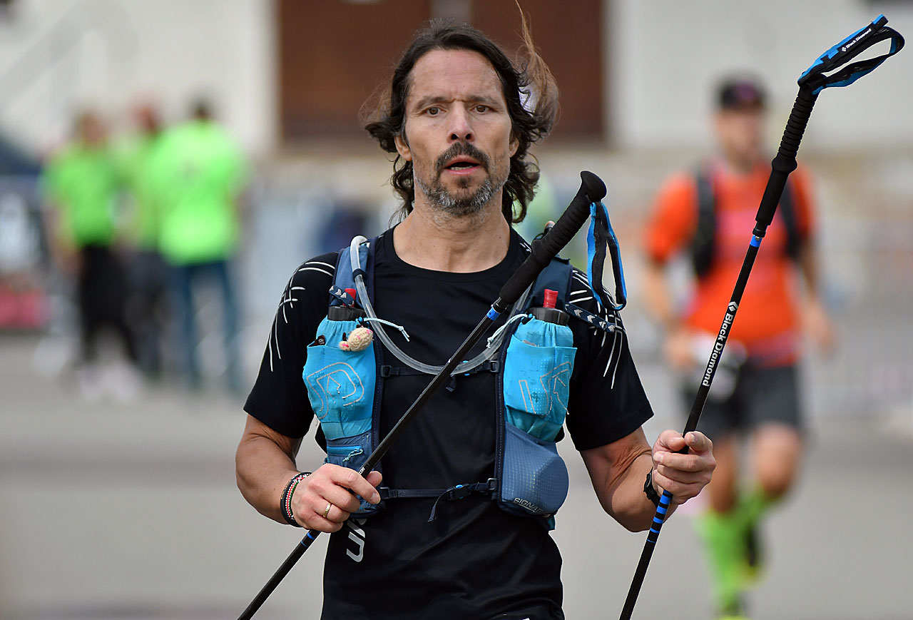 2019-10-16-Ins-Ziel-gg-6.33 Ins Ziel (Foto: Günter Giese)