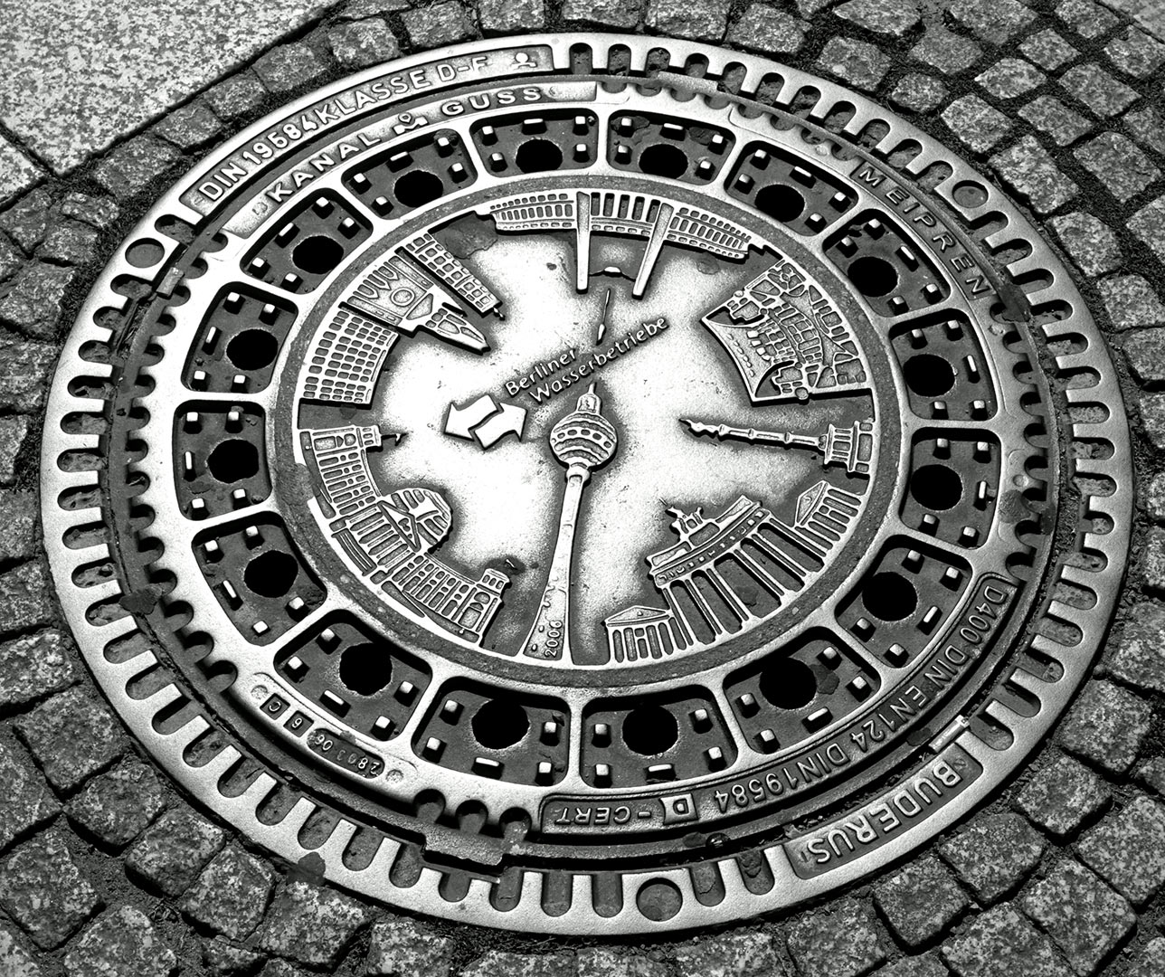 Kanaldeckel in Berlin (Foto: Karl-Heinz Richter)