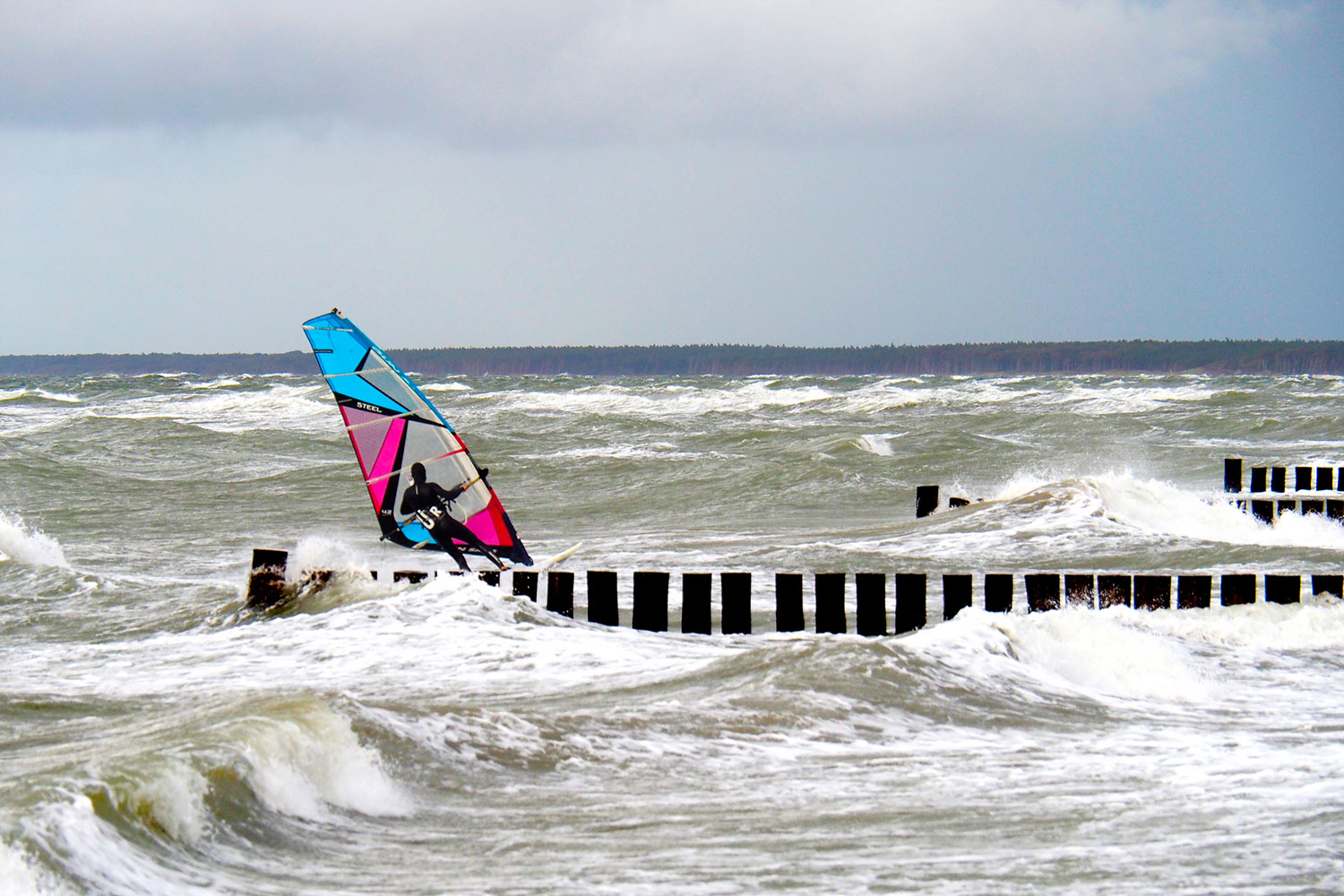 2019-20-Mappe-FC-Reflexion-90-Erfurt-06-Surfer-Paul-Jonca Surfer (Foto: Paul Jonka) . Mappenwettbewerb 2019/20 Fotoclub Reflexion 90 Erfurt