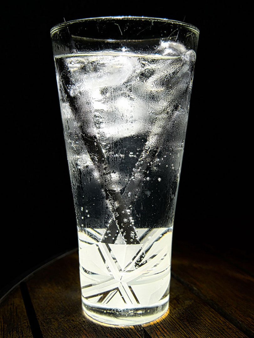 2019-Bild-des-Jahres-58-Mond-im-Drink-rok-7.33 Mond im Drink (Foto: Roland Kastner)