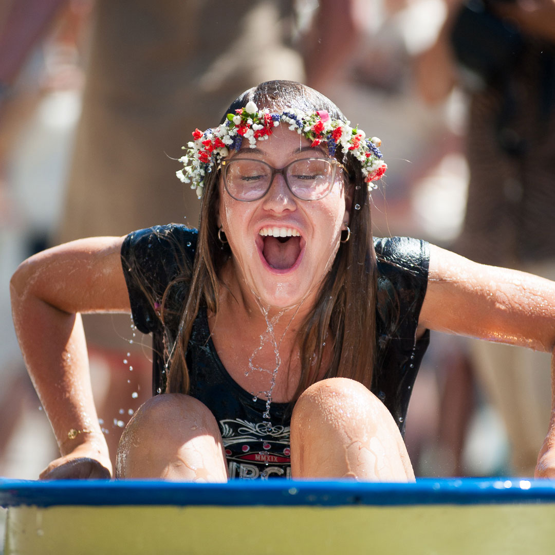 2019-Bild-des-Jahres-zz06-Abitaufe-3-upf-6 Serie: Abitaufe 3 (Foto: Uli Pfeufer)