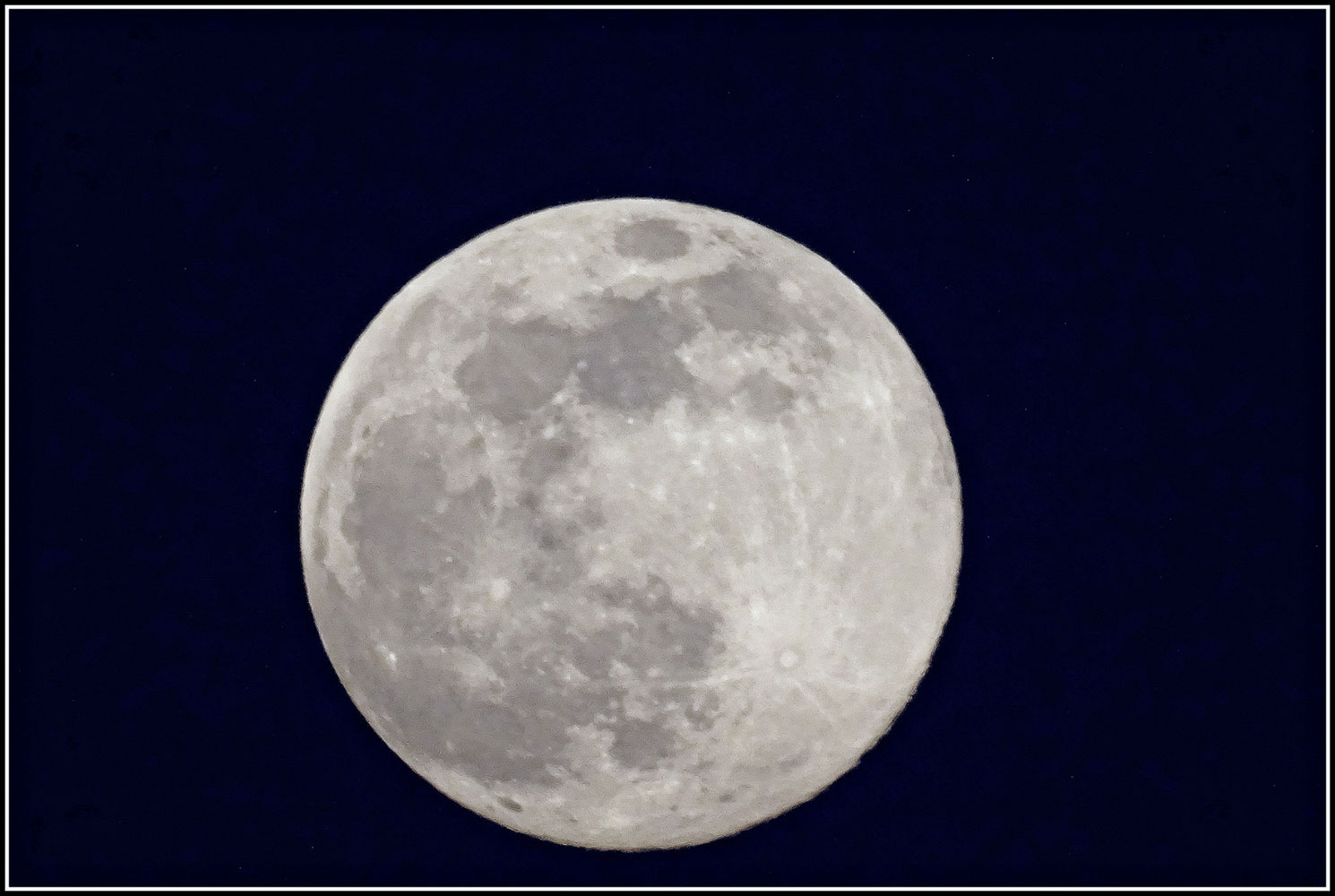 2020-11-27-Vollmond-07.04.2020-10-10-23-khr-5.13 Vollmond (Foto: Karl-Heinz Richter)