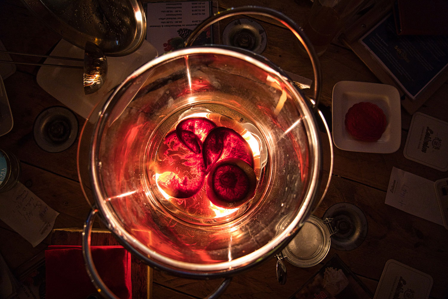 2020-Bild-des-Jahres-15-Feuerzangenbowle-rok-7 Feuerzangenbowle (Foto: Roland Kastner)