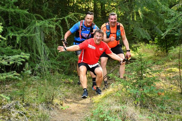 Im Suhler Stadtwald . Südthüringentrail 2020 (Foto: Günter Giese)