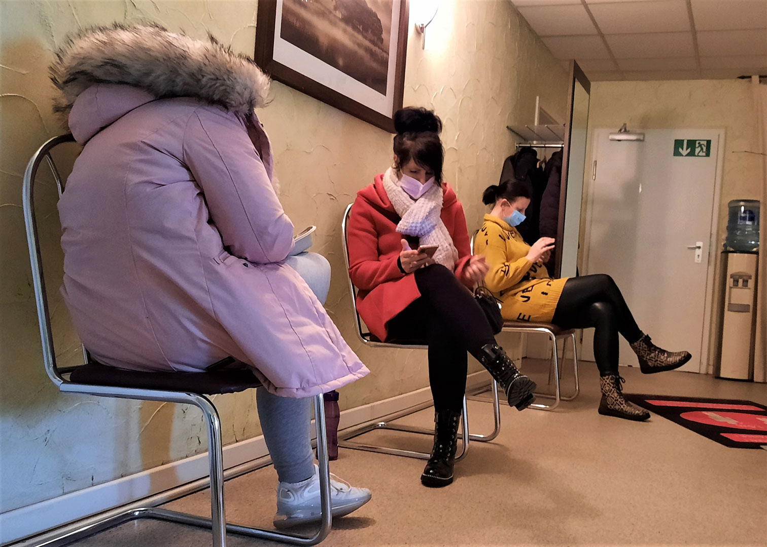 Im Wartezimmer (Foto: Dietmar Schmidt)