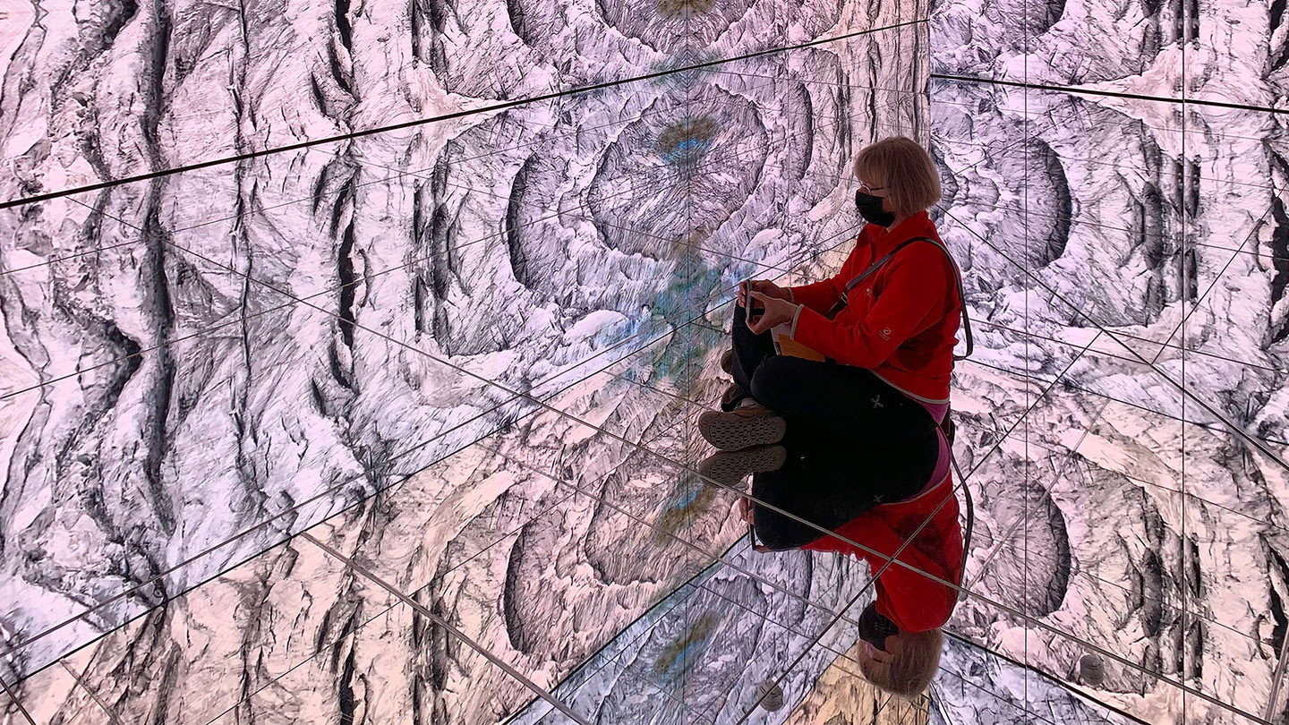 Serie: Spiegelbilder 1 (Foto: Andreas Kuhrt, Lumen, Bergfotomuseum, Hintergrundfoto: Heinz Zak)