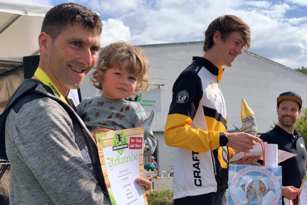 Südthüringentrail 2021: Siegerehrung Wichteltrail: Dominik Koch, Felix Pfuhlmann, Benjamin Keiderling (Foto: Andreas Kuhrt)