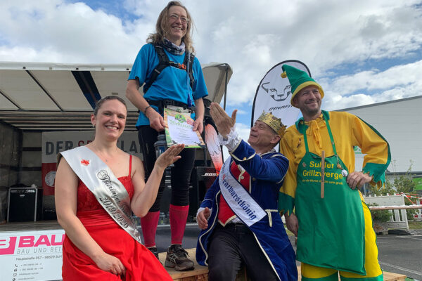 Südthüringentrail 2021: Siegerehrung Heldentrail: Renate Warnstedt (Foto: Andreas Kuhrt)