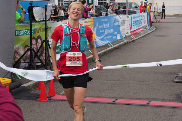 Südthüringentrail 2021: Siegerin Heldentrail: Almut Dreßler (Foto: Andreas Kuhrt)