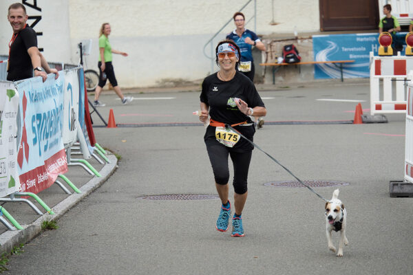 Südthüringentrail 2021: im Ziel: Nora Graul (Foto: Andreas Kuhrt)