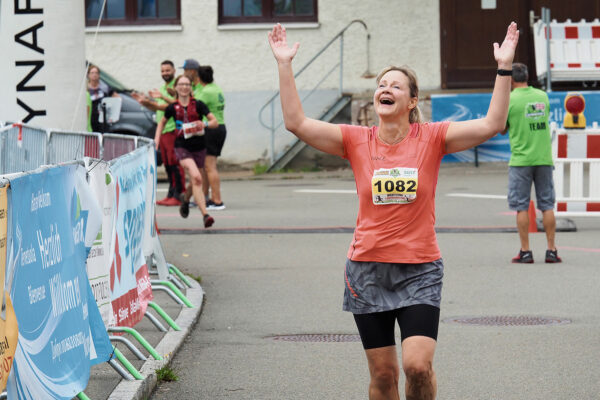 Südthüringentrail 2021: im Ziel: Anke Heine (Foto: Andreas Kuhrt)