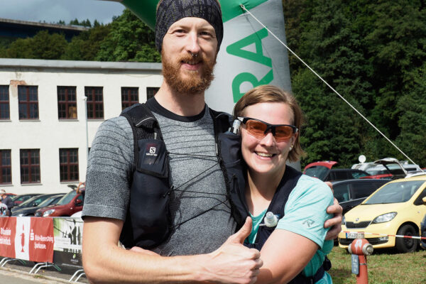 Südthüringentrail 2021: im Ziel: Edgar Fast, Carina Kache (Foto: Andreas Kuhrt)