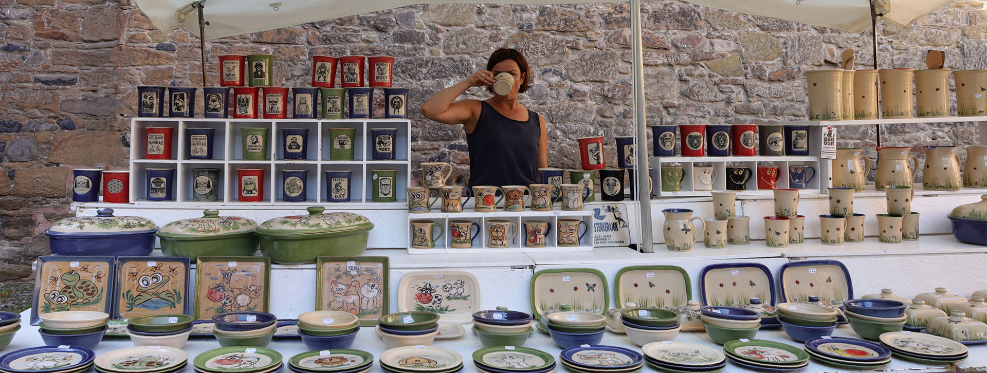 2023-09-39-Tassen-und-Teller-cg-6 Tassen und Teller (Foto: Claus Gebhardt)