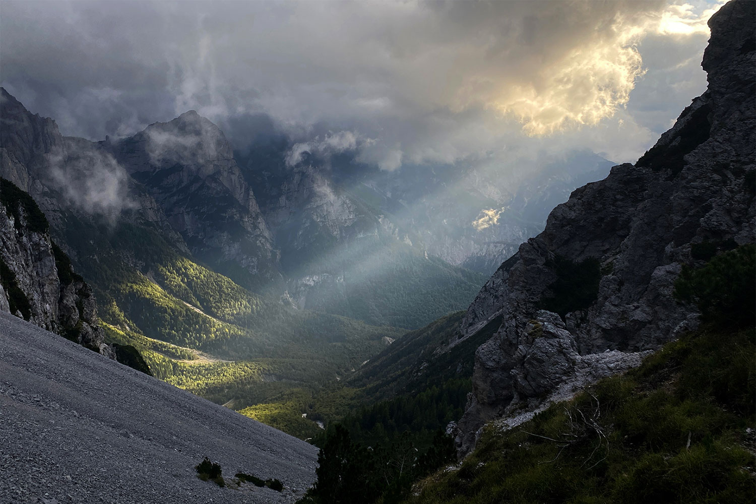 Scheinwerfer (Foto: Andreas Kuhrt)