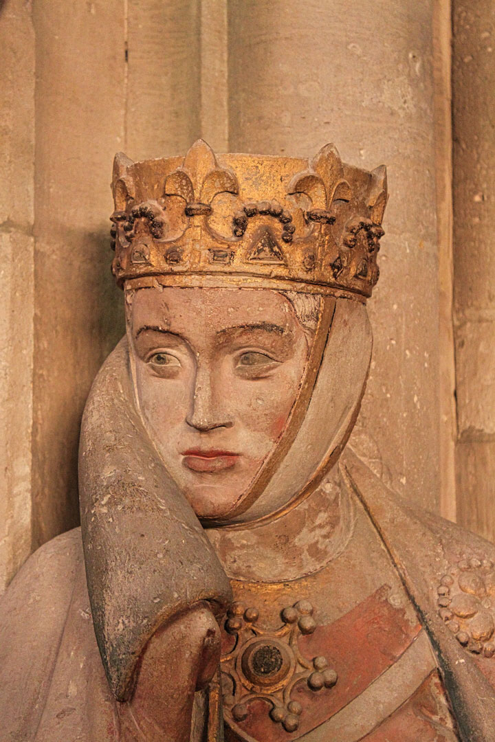 Serie: Uta von Naumburg 3 (Foto: Roland Kastner)