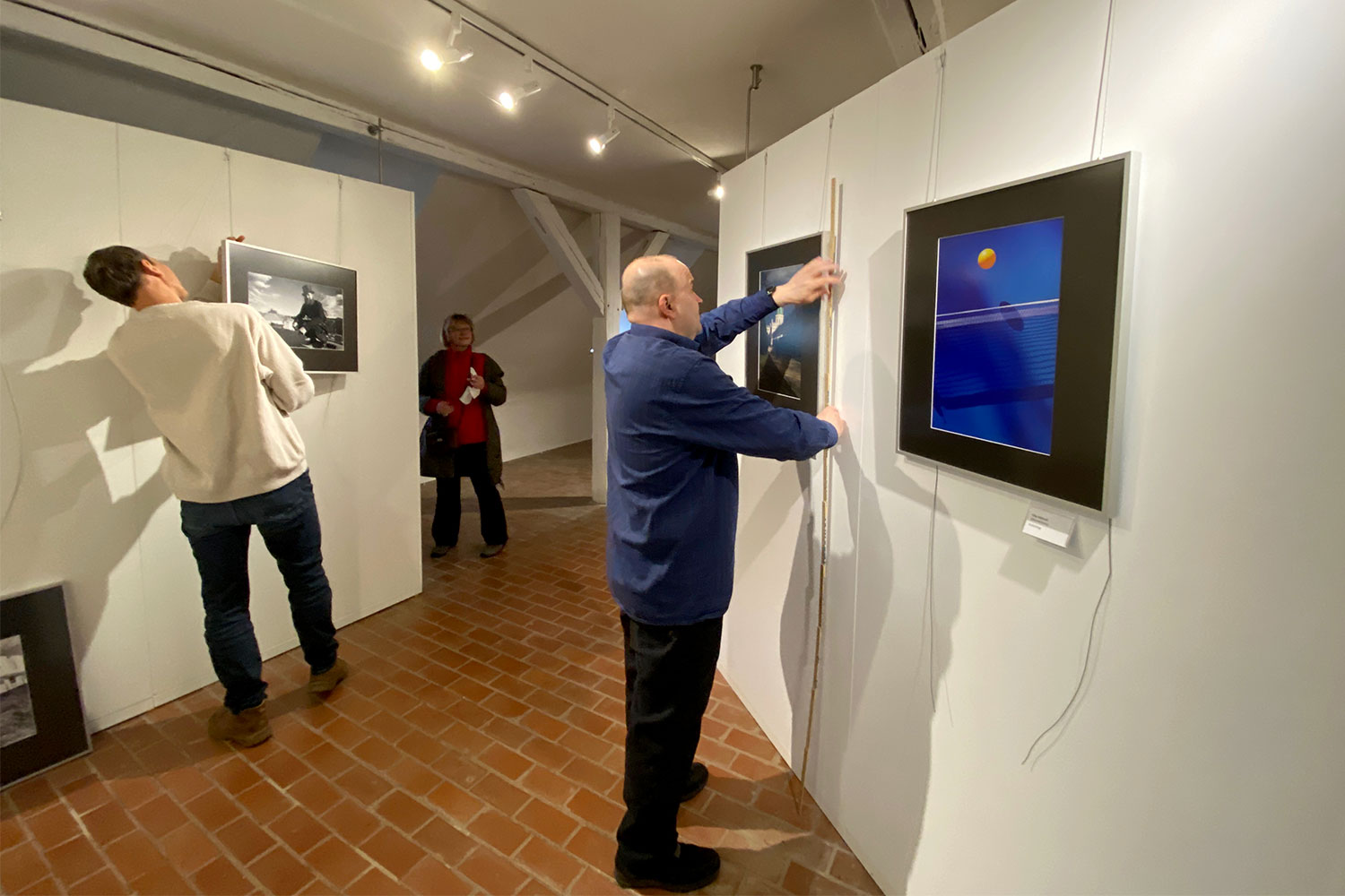 2023-landesfotoschau-thueringen-museum-kloster-vessra-aufbau-IMG_9199ak 13. Landesfotoschau Thüringens 2023: Ausstellungsaufbau im Museum Kloster Veßra (25.02.2023, Foto: Andreas Kuhrt)