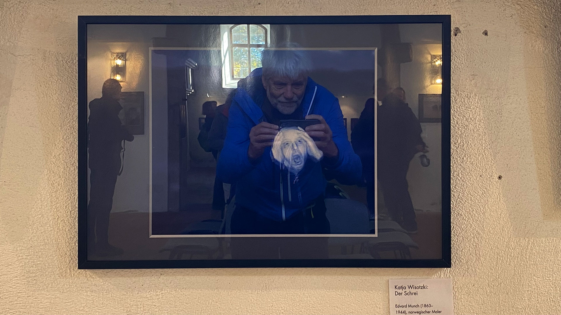 2025-10-18-poessneck-thueringer-fototag-rosengarten-IMG_8870ak 35. Thüringer Fototag Pößneck 18.10.2025: Fotoausstellung in der Gottesackerkirche (Foto: Andreas Kuhrt)