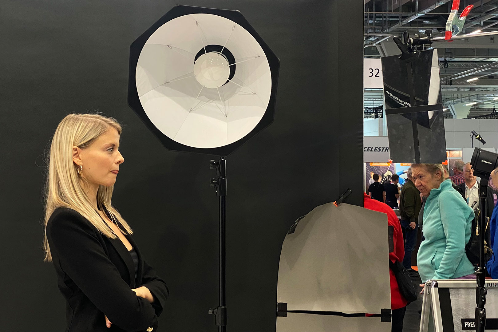 2025-nuernberg-messe-fotofestival-imaging-world-model-fotografie-IMG_8595ak Imaging World . Fotofestival Nürnberg 2025: Model-Fotografie (Foto: Andreas Kuhrt)