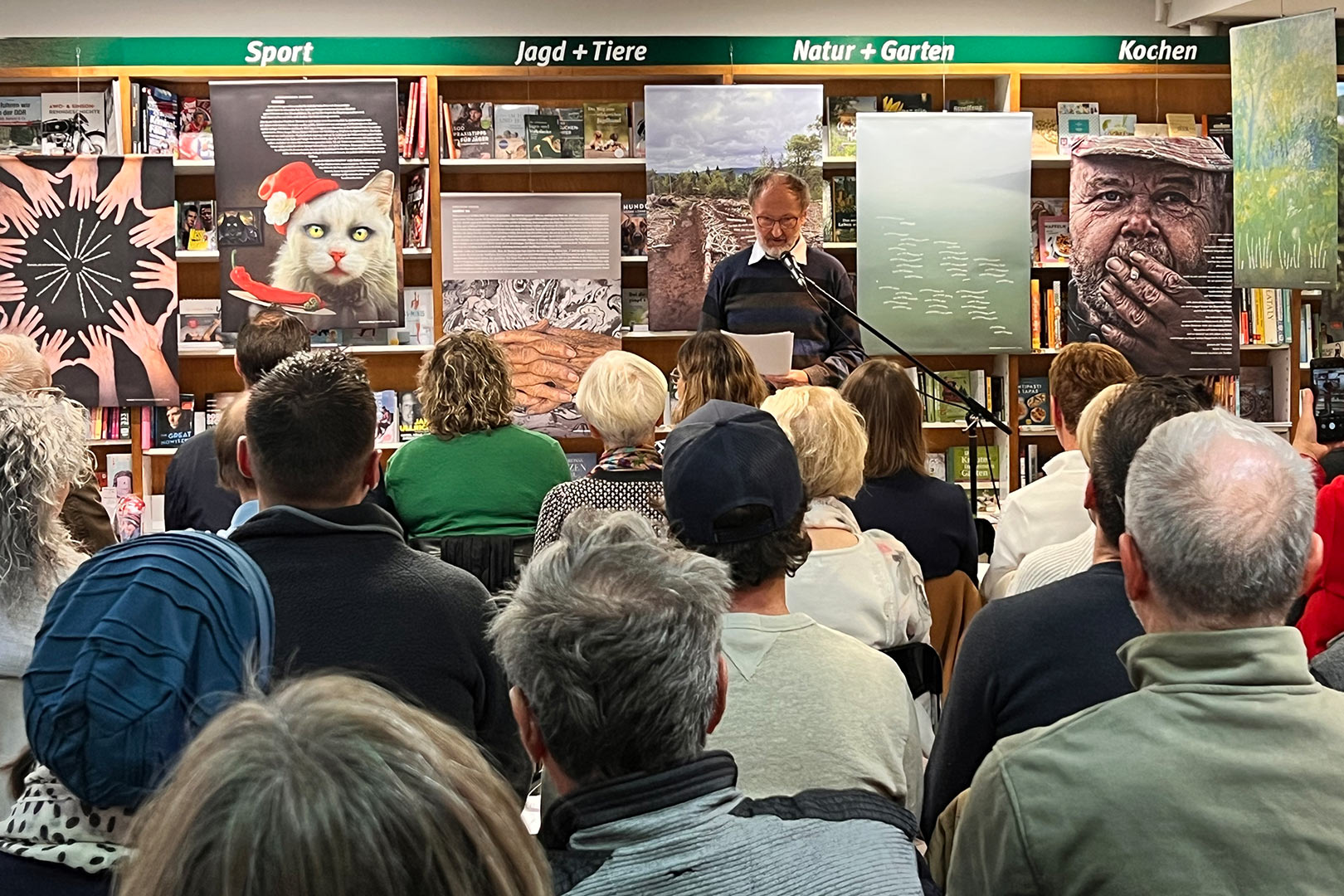 Buchhaus Suhl 26.09.2025: Premiere Literaturkalender 2026: Holger Uske (Foto: Manuela Hahnebach)